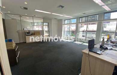 Imagem: O depósito possui 1 Vaga na garagem, 77m² de Área e está