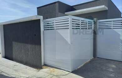 Imagem: A casa possui 2 Dormitórios, 2 Banheiros, 1 Vaga na garagem