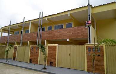 Imagem: A casa possui 2 Dormitórios, 1 Banheiro, 1 Vaga na garagem