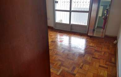 Imagem: A casa possui 3 Dormitórios, 3 Banheiros, 2 Vagas na garagem