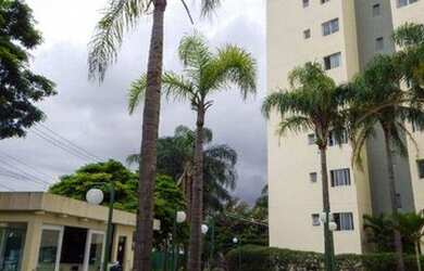 Imagem: O apartamento possui 2 Dormitórios, 1 Banheiro, 2 Vagas na