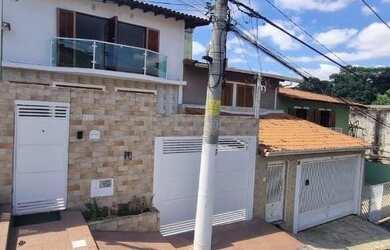 Imagem: A casa possui 2 Dormitórios, 2 Banheiros, 4 Vagas na garagem