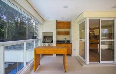 Imagem 7: Panamby, Alto padrão. Piscina, Churrasqueira, Ar-condicionadoeLareira