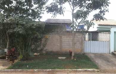 Imagem: O terreno e possui Dormitórios, Suítes, Banheiros, 1000-0m²