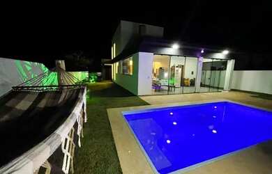 Imagem: A casa em condomínio à venda possui 3 Dormitórios, 2 Banheiros