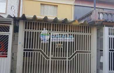 Imagem: A casa possui 3 Dormitórios, 2 Banheiros, 2 Vagas na garagem