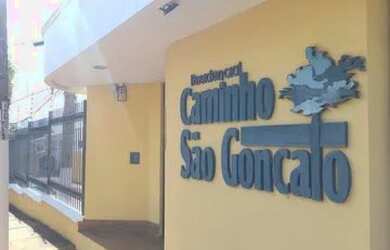 Imagem: A casa em condomínio possui 3 Dormitórios, 2 Banheiros, 2