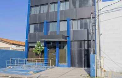 Imagem: O depósito possui 5 Vagas na garagem, 1.200m² de Área e