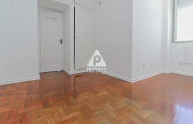 Imagem 13: Excelente apartamento no Flamengo. Próximo ao metrô e todo comércio da região. Composto de