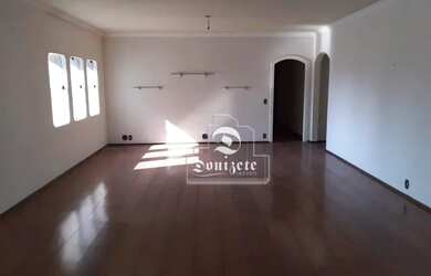 Imagem: O apartamento possui 3 Dormitórios, 1 Banheiro, 2 Vagas na