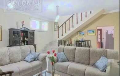 Imagem: A casa possui 3 Dormitórios, 2 Banheiros, 2 Vagas na garagem