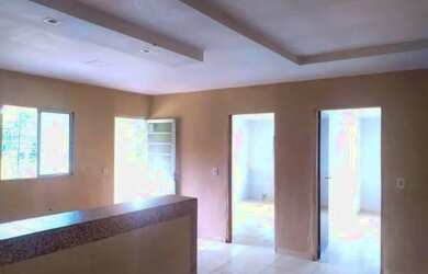 Imagem: A casa possui 2 Dormitórios, 1 Banheiro e está localizado