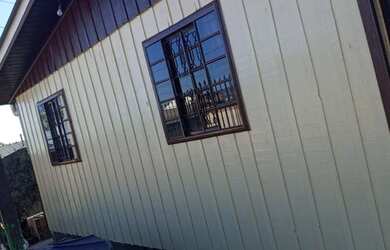 Imagem: A casa possui 2 Dormitórios, 1 Banheiro, 3 Vagas na garagem