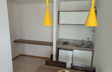 Imagem: A kitnet possui 2 Dormitórios, 2 Banheiros, 1 Vaga na garagem