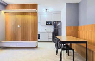 Imagem: O apartamento possui 2 Dormitórios, 1 Banheiro, 1 Vaga na garagem