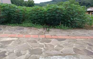 Imagem: O terreno possui 450m² de Área e está localizado em Centro