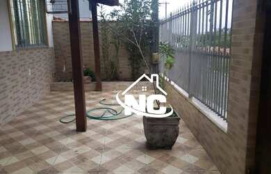 Imagem 3: Novos Começos Imóveis Vende- Casa Duplex com 4 quartos sendo 1 suíte...