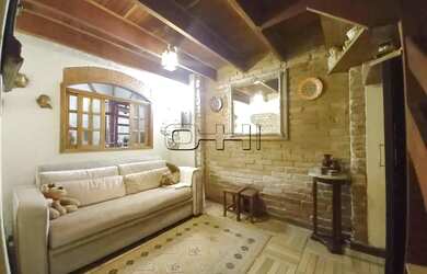 Imagem: A casa possui 5 Dormitórios, 5 Banheiros, 2 Vagas na garagem