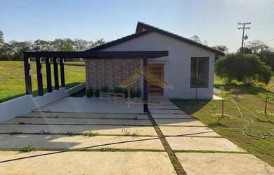 Imagem: A casa em condomínio possui 3 Dormitórios, 3 Banheiros, 5