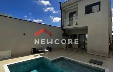 Imagem: A casa possui 3 Dormitórios, 3 Banheiros, 2 Vagas na garagem