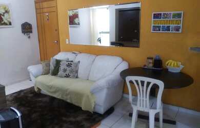 Imagem: O apartamento possui 2 Dormitórios, 1 Banheiro, 1 Vaga na garagem