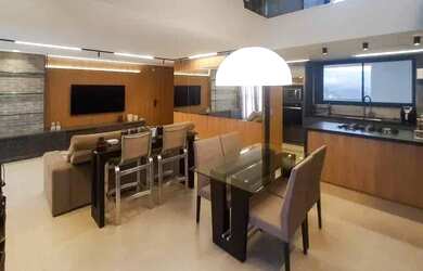 Imagem: O apartamento possui 2 Dormitórios, 2 Banheiros, 3 Vagas na