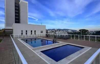 Imagem: O apartamento possui 2 Dormitórios, 1 Banheiro, 1 Vaga na garagem