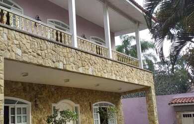 Imagem: A casa em condomínio possui 4 Dormitórios, 5 Banheiros, 5