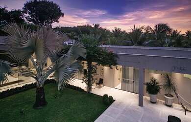 Imagem: A casa em condomínio possui 5 Dormitórios, 4 Banheiros, 5