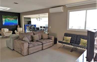 Imagem: O apartamento possui 3 Dormitórios, 2 Banheiros, 3 Vagas na