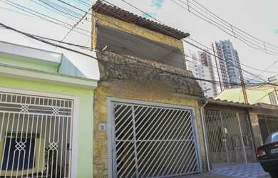 Imagem: A casa possui 3 Dormitórios, 3 Banheiros, 1 Vaga na garagem