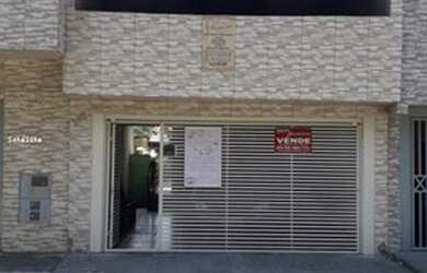 Imagem: A casa possui 4 Dormitórios, 3 Banheiros, 2 Vagas na garagem