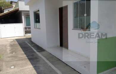 Imagem: A casa em condomínio possui 2 Dormitórios, 2 Banheiros, 1