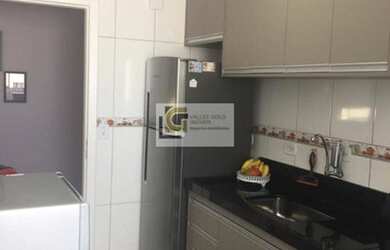 Imagem: O apartamento possui 3 Dormitórios, 1 Banheiro, 1 Vaga na garagem