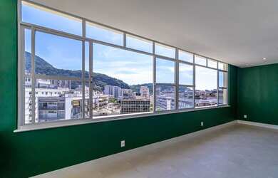 Imagem: O apartamento possui 3 Dormitórios, 5 Banheiros, 1 Vaga na