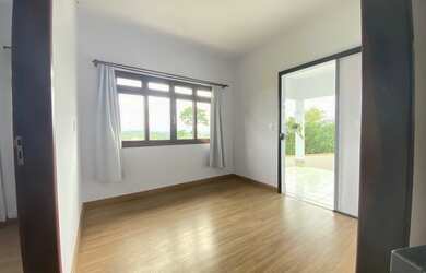 Imagem: A casa possui 2 Dormitórios, 1 Banheiro, 65m² de Área e