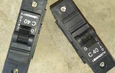 Imagem: O depósito e está localizado em Barra, Salvador à venda por