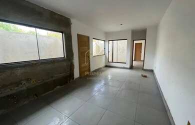 Imagem: A casa possui 2 Dormitórios, 2 Banheiros, 2 Vagas na garagem