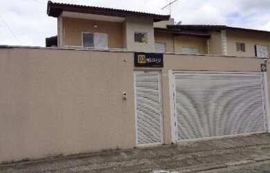 Imagem: A casa possui 3 Dormitórios, 1 Banheiro, 1 Vaga na garagem