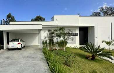 Imagem 1: Casa à venda no Condomínio Residencial Campos do Conde em Bragança...