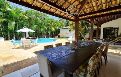 Imagem: A casa em condomínio possui 4 Dormitórios, 5 Banheiros, 4