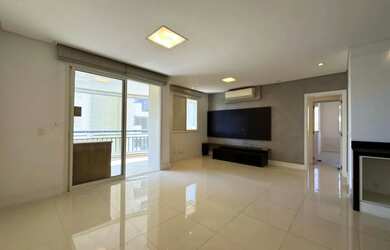 Imagem: O apartamento possui 2 Dormitórios, 2 Banheiros, 2 Vagas na