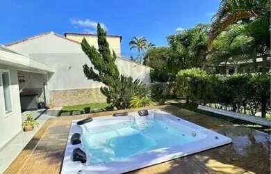 Imagem: A casa em condomínio possui 3 Dormitórios, 2 Banheiros, 4