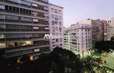 Imagem: O apartamento possui 4 Dormitórios, 3 Banheiros, 1 Vaga na