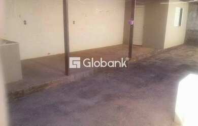 Imagem 13: Casa à venda em Alto Floresta, Montes Claros - 3 quartos, 100 m² úteis