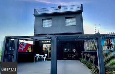 Imagem: O apartamento possui 2 Dormitórios, 2 Banheiros, 2 Vagas na