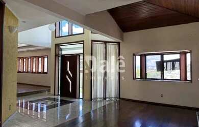 Imagem: A casa em condomínio possui 4 Dormitórios, 5 Banheiros, 5