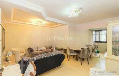 Imagem: O apartamento possui 3 Dormitórios, 1 Banheiro, 1 Vaga na garagem