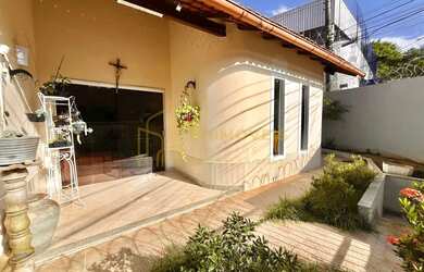 Imagem 2: Fradinhos Arquitetura Charmosa e Vista Deslumbrante da Pedra dos Olhos