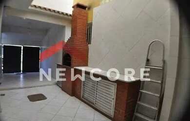 Imagem: A casa possui 4 Dormitórios, 3 Banheiros, 2 Vagas na garagem